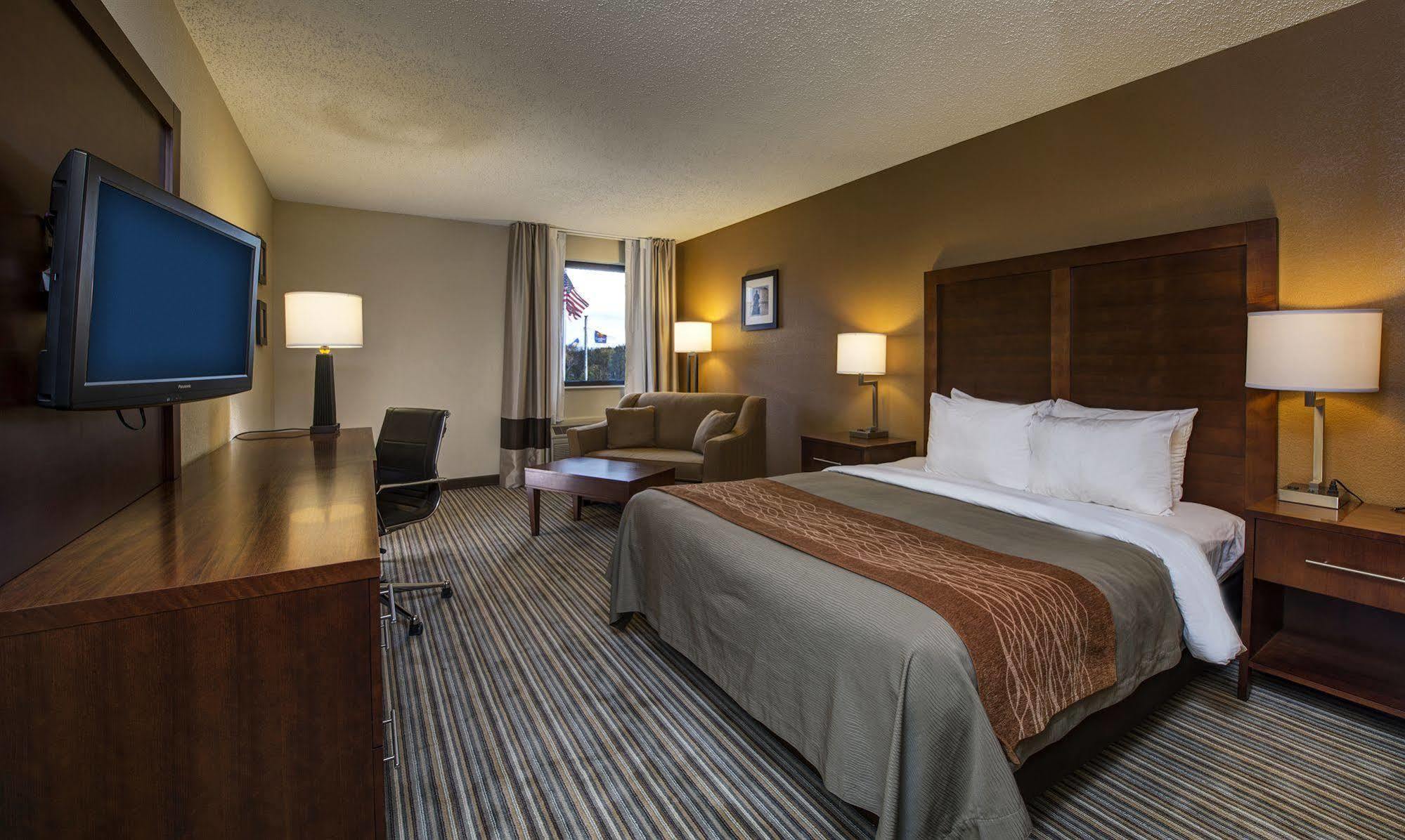 Comfort Inn - Hall Of Fame Canton Eksteriør billede